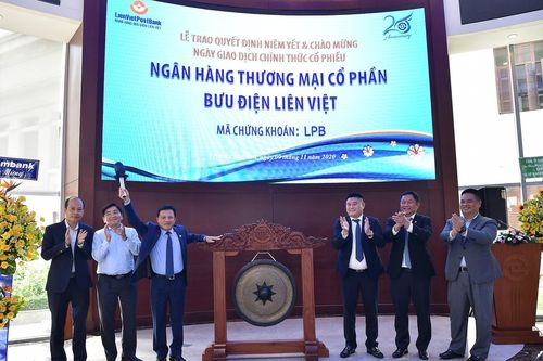 Cổ phiếu LPB của LienVietPostBank lên sàn HOSE