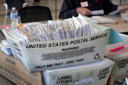 Báo cáo: Ủy ban Bầu cử Wisconsin có thể vi phạm luật khi cho phép các thư ký 'sửa chữa' phiếu bầu