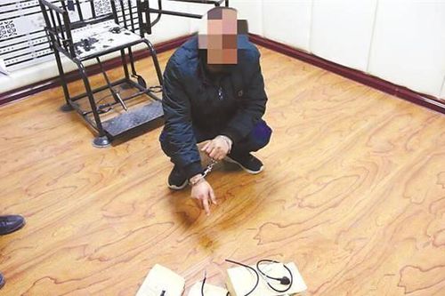 Bé trai bị bố ruột đánh suốt 2 tiếng tới tử vong, nguyên nhân phía sau khiến ai nghe cũng thở dài