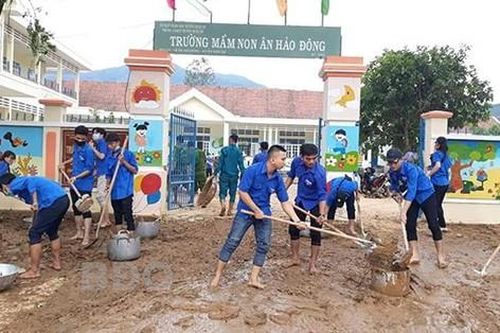 Bình Định cho học sinh nghỉ học tránh bão số 12
