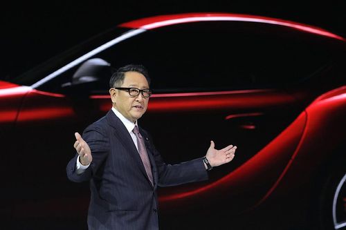 CEO Toyota ví Tesla như 'nhà hàng chưa có món ăn'