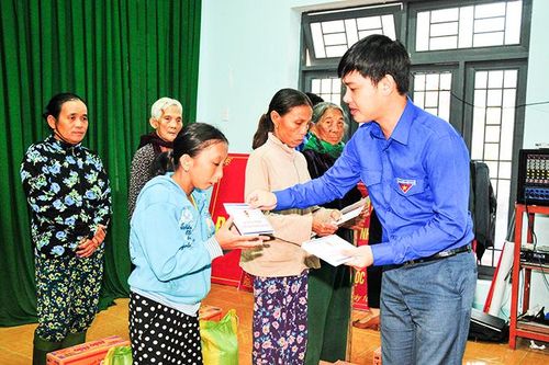 San sẻ yêu thương với người xứ Quảng