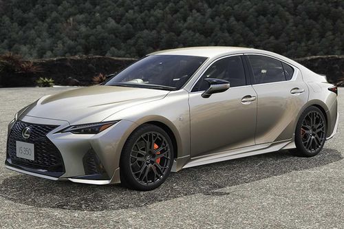 Lexus IS 2021 có thêm tùy chọn trang bị thể thao từ 2 hãng độ danh tiếng