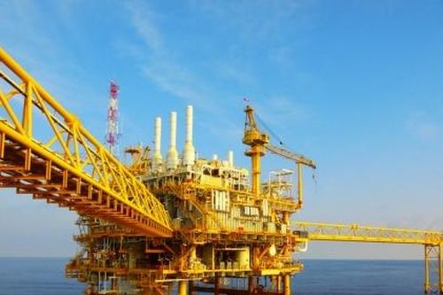 Lao đao vì COVID-19, các nhà khai thác dầu mỏ phải tự điểm vào tử huyệt