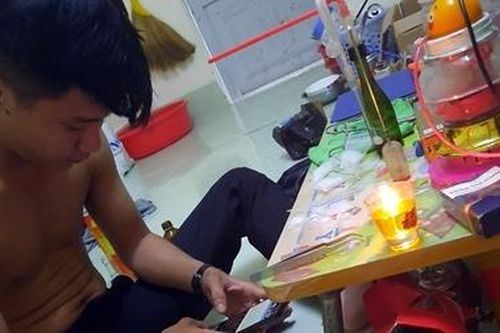 Tàng trữ ma túy cùng súng và mã tấu