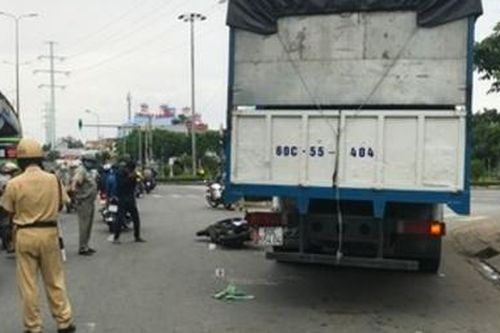 Gặp nạn trên đường đi tìm luật sư bào chữa cho con