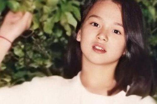 Ảnh thời bé của Song Hye Kyo bất ngờ bị đào mộ, 'Quốc bảo nhan sắc xứ Hàn' có thần thánh như được ca ngợi?