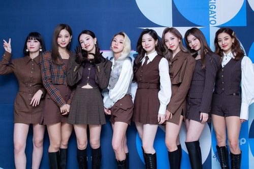Cứ ngỡ Mina có chiếc mũi đẹp nhất nhóm TWICE, hóa ra 'nhà vô địch' thuộc về người khác