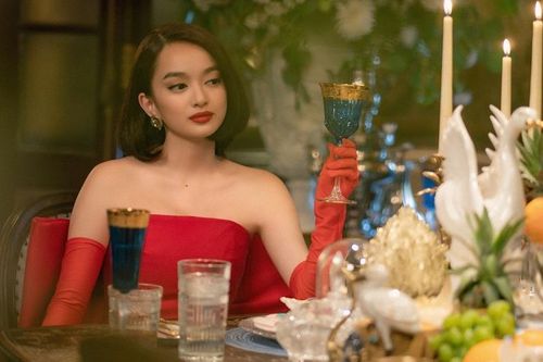 Đâu chỉ hào nhoáng vương giả, 'Gái Già Lắm Chiêu V' còn giúp bạn hiểu hơn về văn hóa Việt