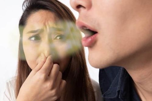 Cách giúp bạn giải quyết triệt để rắc rối vụ hơi thở 'có mùi' khiến cuộc đời mãi F.A
