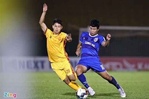 Đông Triều trở về HAGL sau 2 năm ở Bình Dương