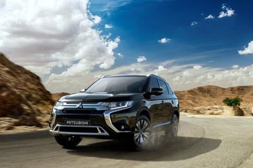 Giá xe ô tô hôm nay 10/11: Mitsubishi Outlander thấp nhất 825 triệu đồng