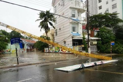 Thiệt hại do bão số 12: 2 người chết, hàng chục nhà dân bị hư hỏng, tốc mái