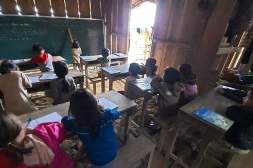 Nam Trà My (Quảng Nam): Nhiều điểm trường phải học nhờ nhà dân sau bão