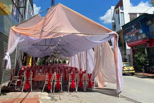 Vì sao không khởi tố vụ án, không xử phạt cô gái 'bỏ bom' 150 mâm cỗ cưới ở Điện Biên?