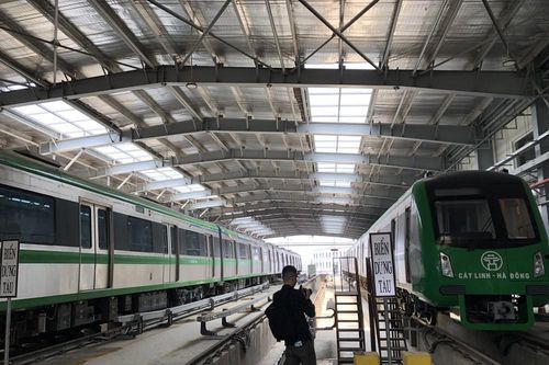 Đường sắt đô thị: Đội vốn, chậm tiến độ