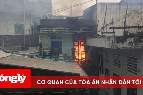 Cháy nhà dân trong hẻm, chủ nhà may mắn thoát chết