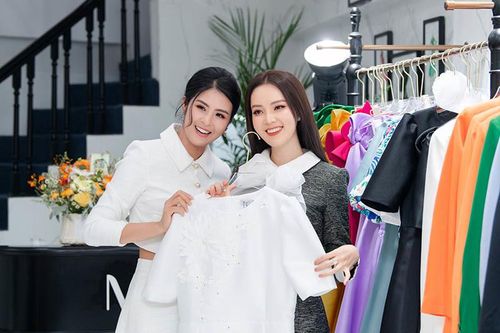Hoa hậu Ngọc Hân: 'Thụy Vân có nhiều điểm để tôi học hỏi'