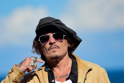 Đột ngột bị sa thải, Johnny Depp nhận cát sê 240 tỷ dù mới quay 1 cảnh