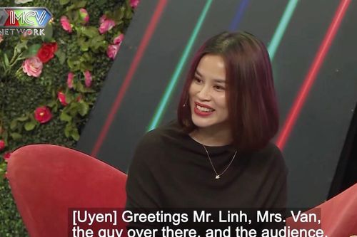 Cô gái đẹp từ chối hẹn hò, nắm tay chàng trai nói lời xin lỗi
