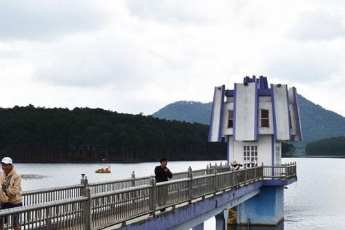 Lâm Đồng: Báo động khẩn nhiều hồ chứa hư hỏng và sạt lở bờ sông, suối