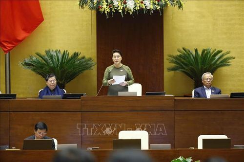 Bên lề Quốc hội: Cử tri đánh giá cao cách thức chất vấn và trả lời chất vấn