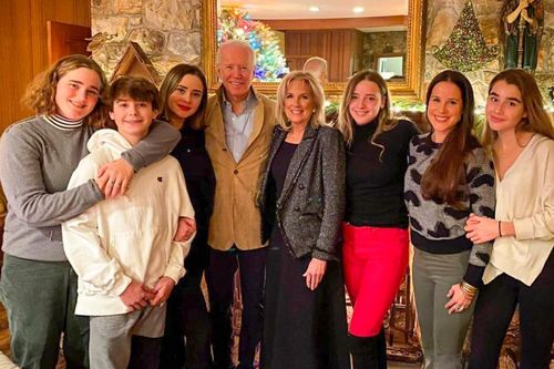 Ông Biden vừa đắc cử Tổng thống Mỹ, con cháu đồng loạt có động thái bất ngờ