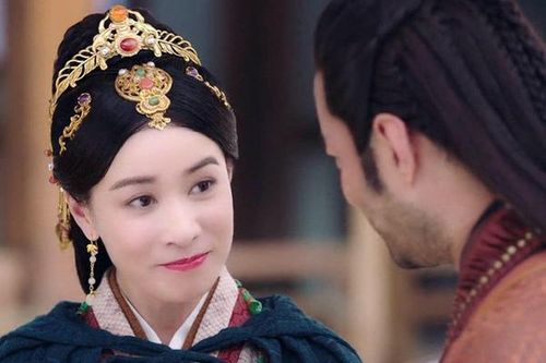 Tuổi 45 của 'chị đại' Xa Thi Mạn: Diễn xuất không phải dạng vừa, vẫn vào vai thiếu nữ
