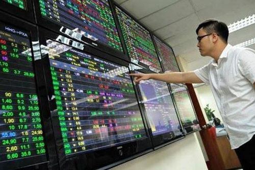 Chứng khoán tháng 11 - Thời điểm 'đãi cát tìm vàng'
