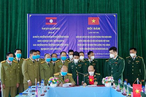Bộ Chỉ huy Bộ đội Biên phòng tỉnh hội đàm với Bộ Chỉ huy An ninh tỉnh Luông Pha Băng