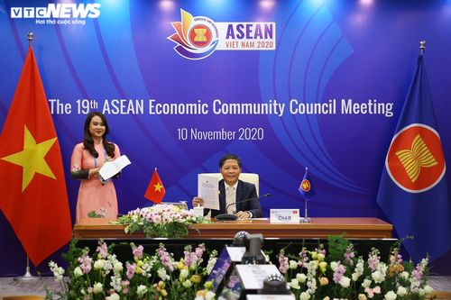 ASEAN ký biên bản ghi nhớ xử lý biện pháp phi thuế quan với hàng hóa thiết yếu