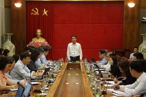 Tăng cường phối hợp thực hiện tốt công tác khám chữa bệnh BHYT