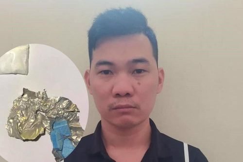 Nửa đêm 'xách' ma túy đi bán, gã đàn ông bị bắt giữ