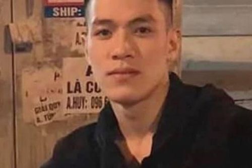 Nghĩ 'bị nhìn đểu' nam thanh niên lấy kiếm chém trong thương người lạ