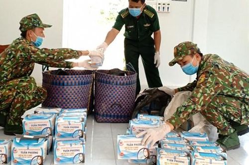 An Giang: Thu giữ 15 nghìn khẩu trang chuẩn bị tuồn qua Campuchia