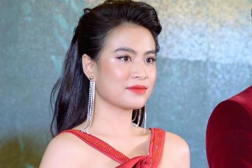 Gil Lê, Hoàng Thùy Linh xuất hiện trên thảm đỏ