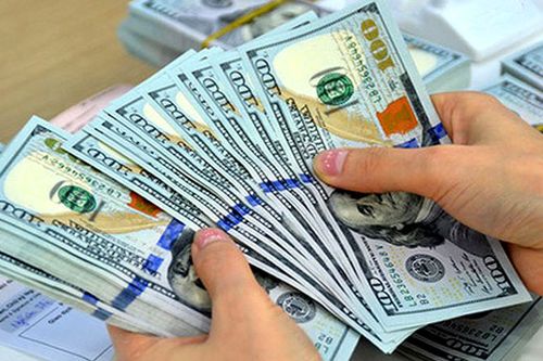 Tỷ giá USD trên thị trường tăng mạnh, bảng Anh vọt cao