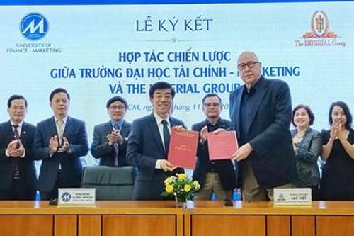 Hợp tác phát triển nhân lực ngành du lịch, khách sạn đạt chuẩn quốc tế