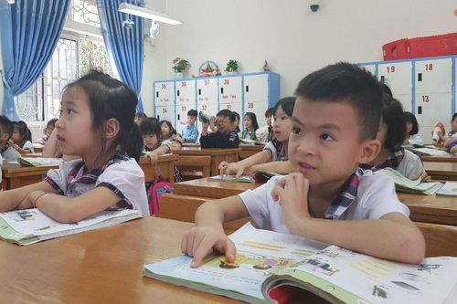 Việc thực nghiệm SGK chưa được lấy ý kiến phản hồi rộng rãi