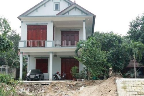 Thị xã Hồng Lĩnh, Hà Tĩnh: Kè chống sạt lở làm đổ nhà dân