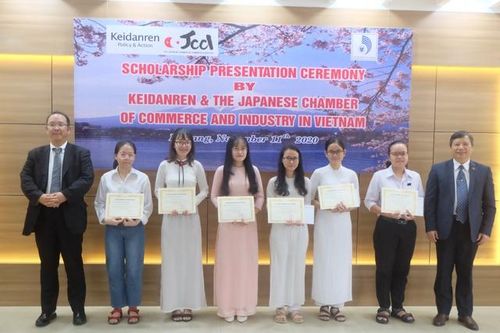 Keidanren và JCCI (Nhật Bản) trao học bổng hỗ trợ sinh viên Đại học Đà Nẵng