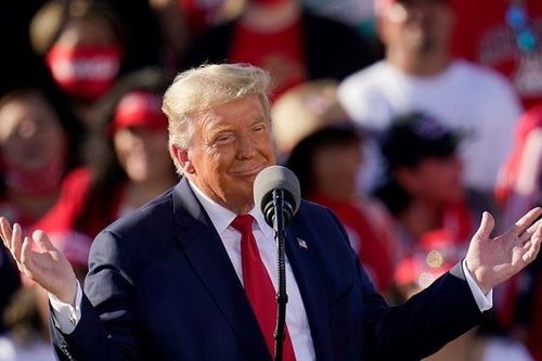 Hàng triệu bảng Anh 'cược' ông Trump sẽ đảo chiều kết quả bầu cử