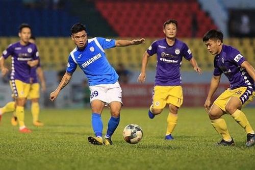 Hà Nội FC chia tay 2 ngoại binh, PSG muốn 'giải cứu' C.Ronaldo