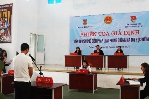 Sở Tư pháp Quảng Bình tổ chức phiên tòa giả định hưởng ứng Ngày Pháp luật