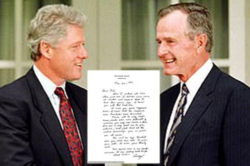 Thư gửi người kế nhiệm của cựu Tổng thống Bush gây 'sốt' trở lại