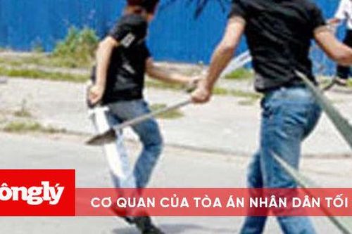 Rủ đồng nghiệp chém cấp trên vì cho rằng bị chèn ép khi làm việc
