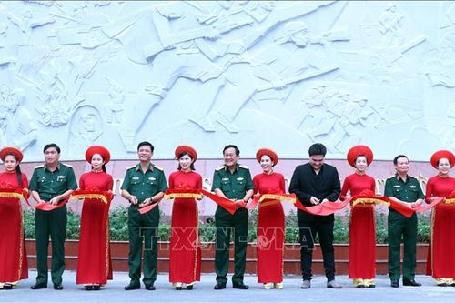Khánh thành công trình chào mừng kỷ niệm 75 năm Ngày truyền thống Lực lượng vũ trang Quân khu 7
