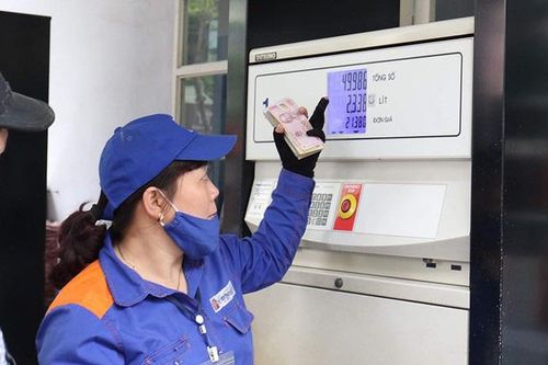 Xăng dầu đồng loạt giảm giá