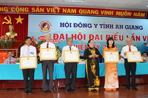 Hội Đông y tỉnh An Giang phát huy vai trò 'Lương y như từ mẫu'