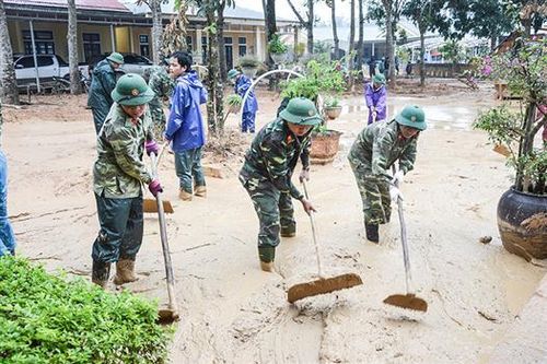 Những 'ngọn lửa' sưởi ấm lòng dân